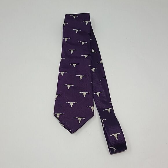 Psycho Bunny Purple Silk Tie Longhorn Steer Skull Print Vintage 100% Silk - Picture 1 of 6